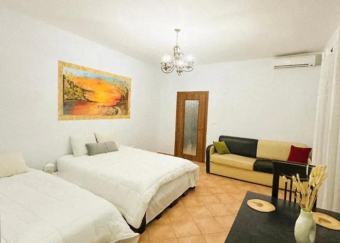Tate Beachfront Apartment